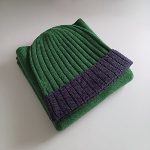 Hug Women's Vetiver Green Cashmere Wrap and Matching Beanie Set
