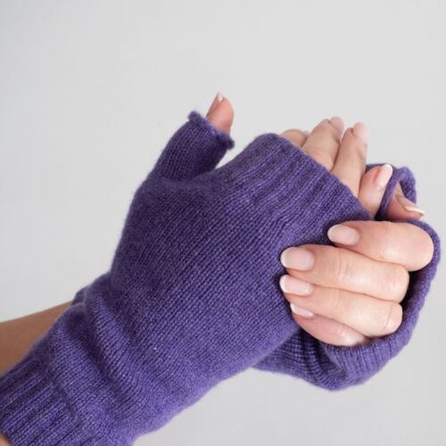 Braemar Purple Cashmere Fingerless Gloves
